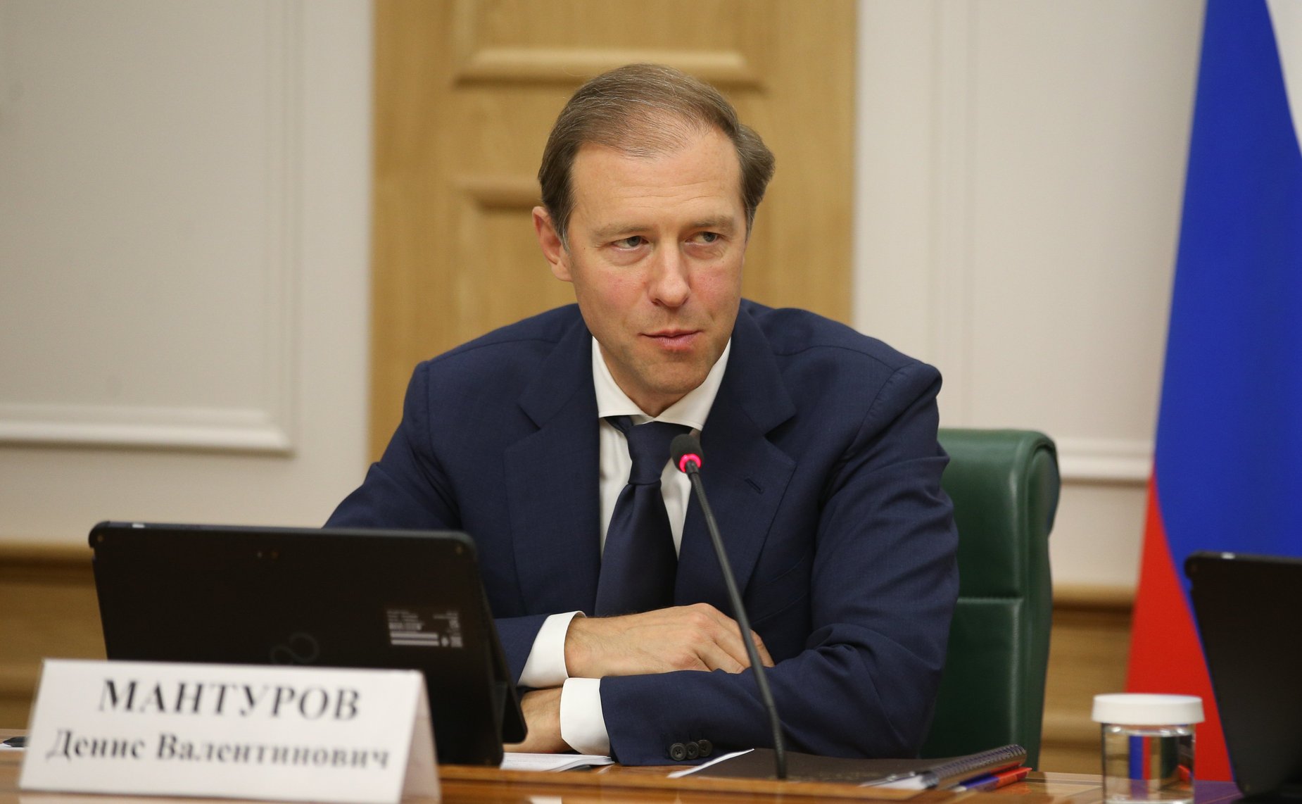 Встреча сенаторов Российской Федерации с Министром промышленности и торговли РФ Денисом Мантуровым в формате «Открытого диалога»