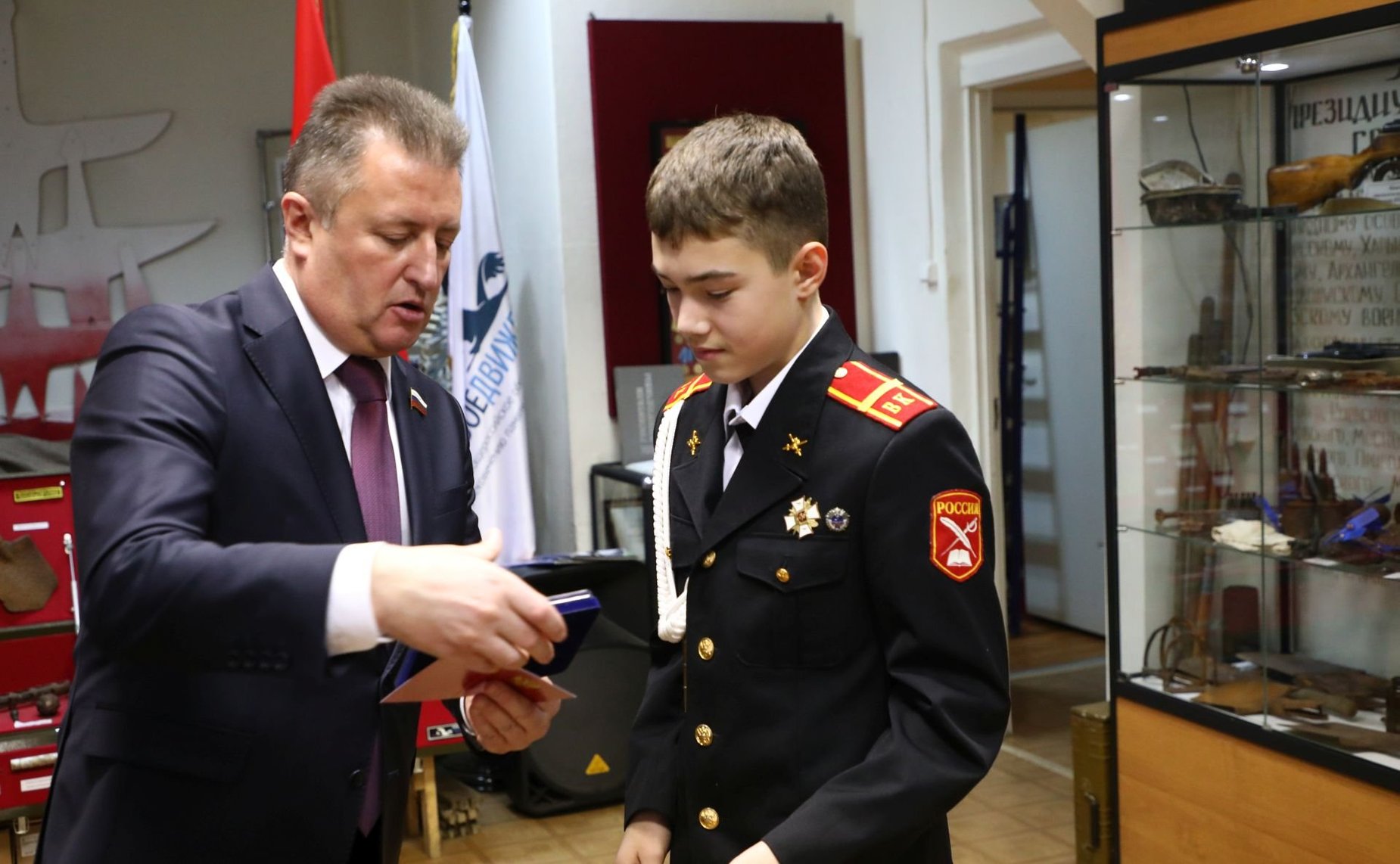 Евгений Богомазов принял участие в церемонии награждения юных героев Вологодчины медалью Совета Федерации «За проявленное мужество»