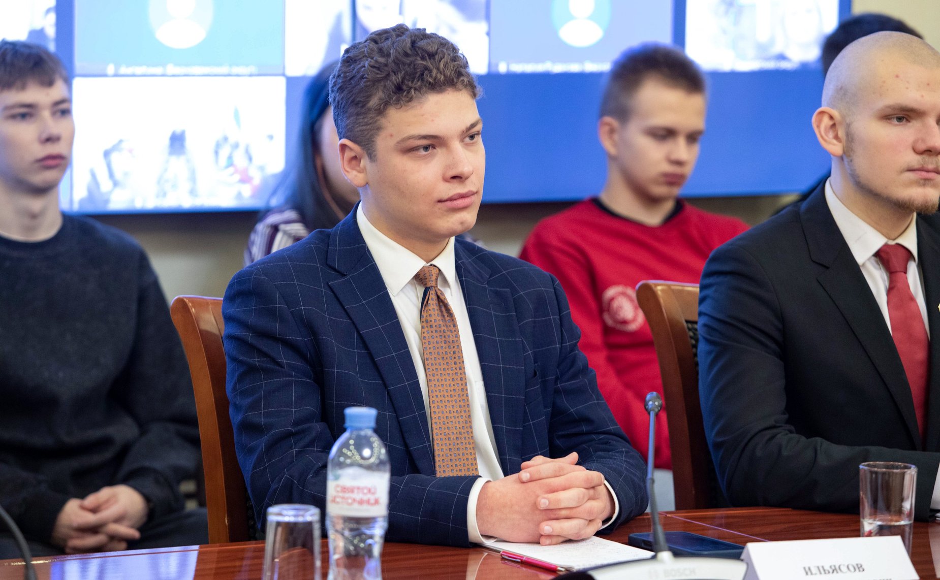 Заседание Дискуссионного клуба Молодежного парламента Вологодской области