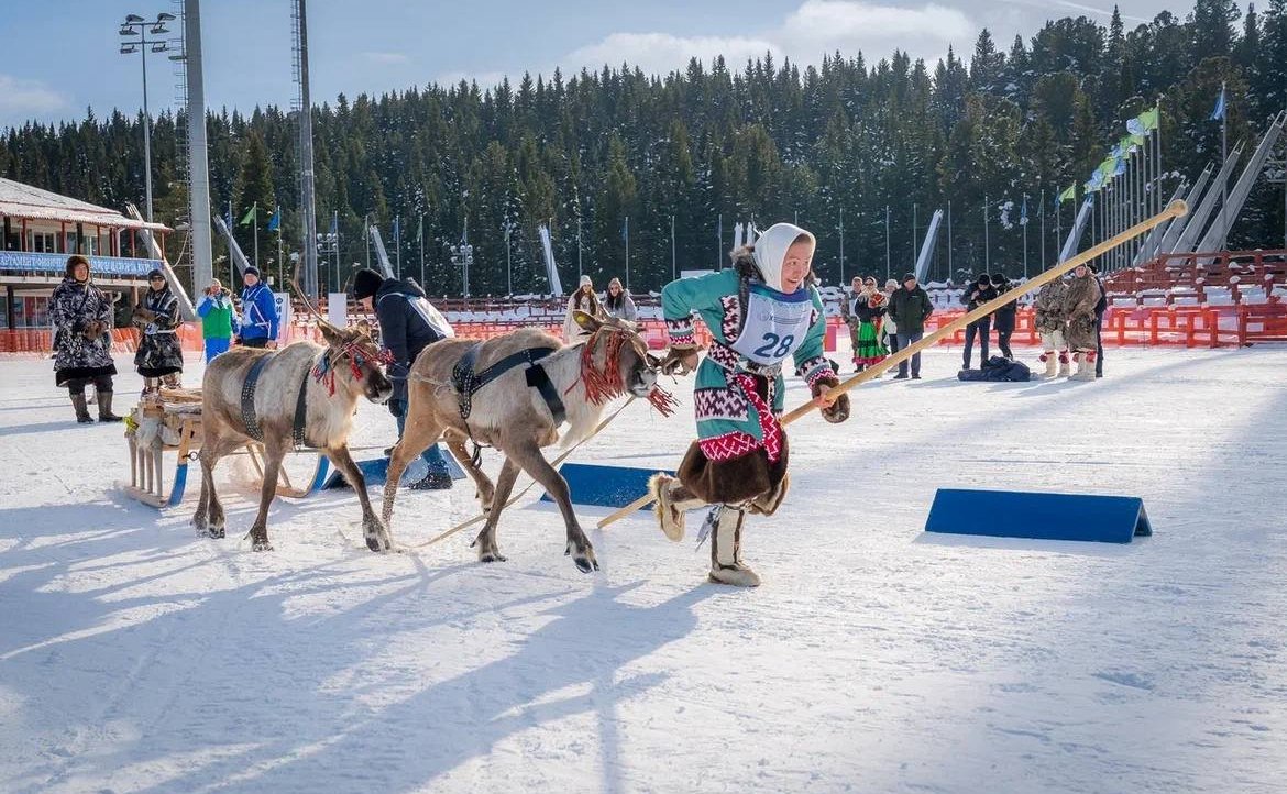 Денис Гусев приветствовал участников Х Конкурса профессионального мастерства среди оленеводов Ханты-Манскийского автономного округа