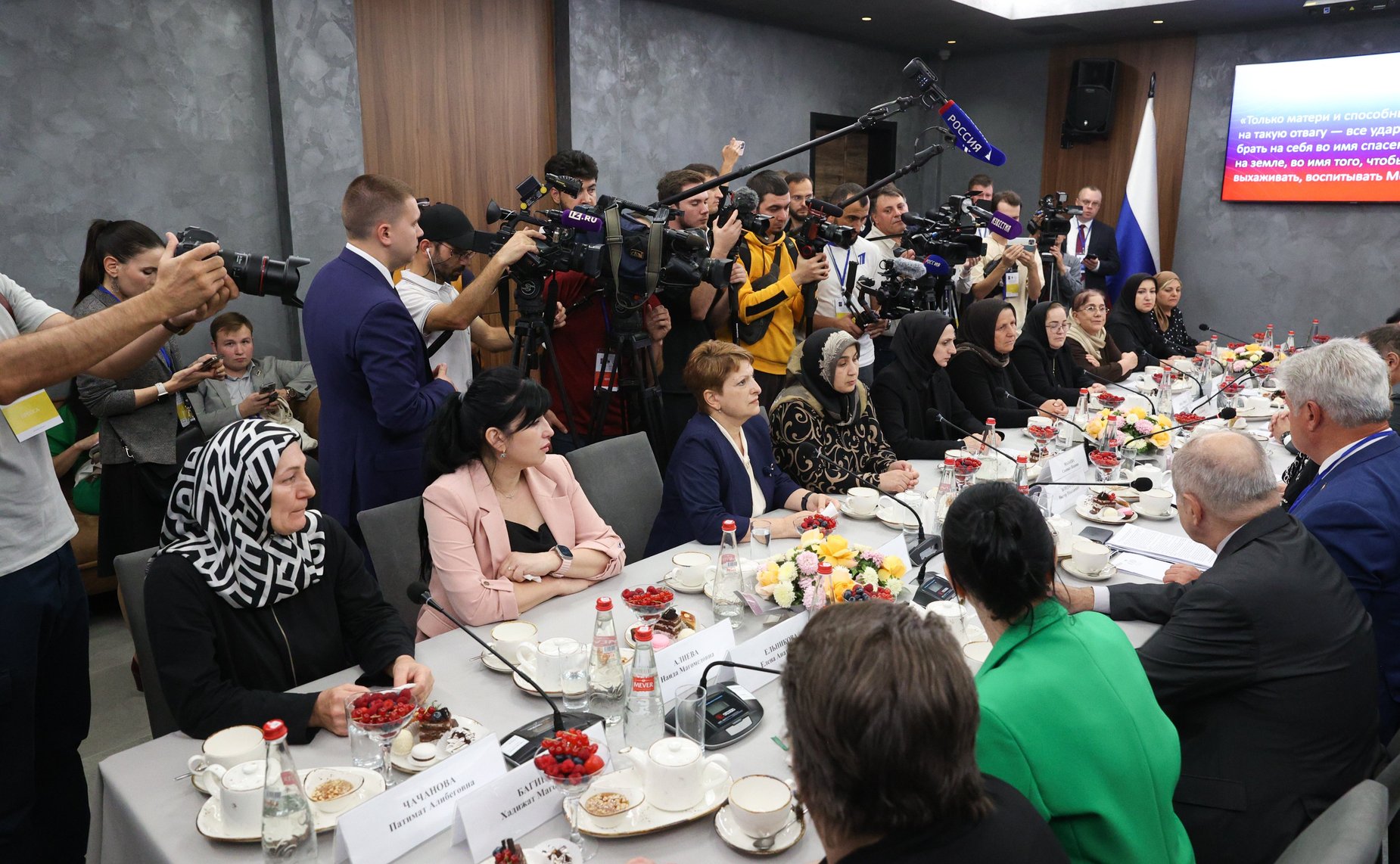 Валентина Матвиенко провела в Каспийске (Дагестан) встречу с матерями участников специальной военной операции