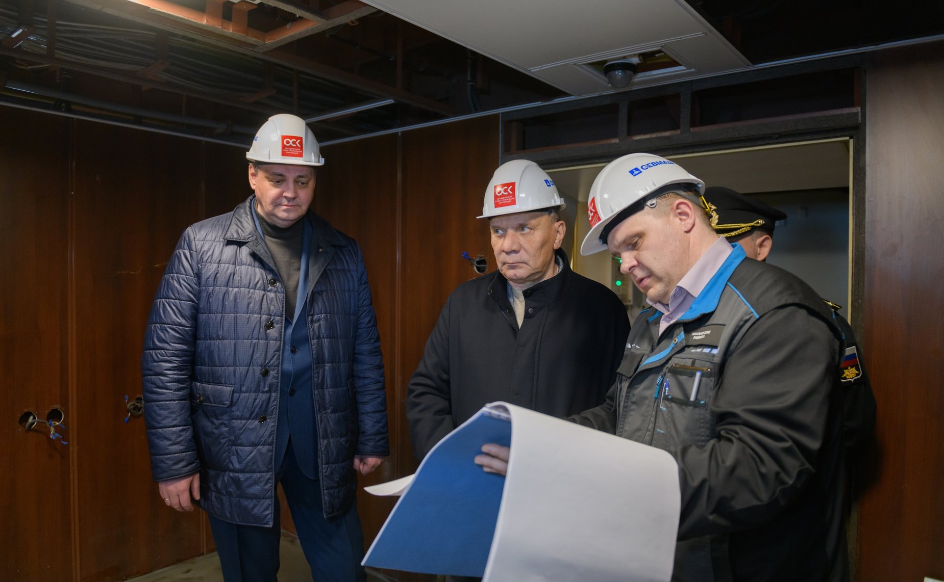 Юрий Борисов и Иван Новиков в рамках работы в регионе посетили предприятия в городе Северодвинске