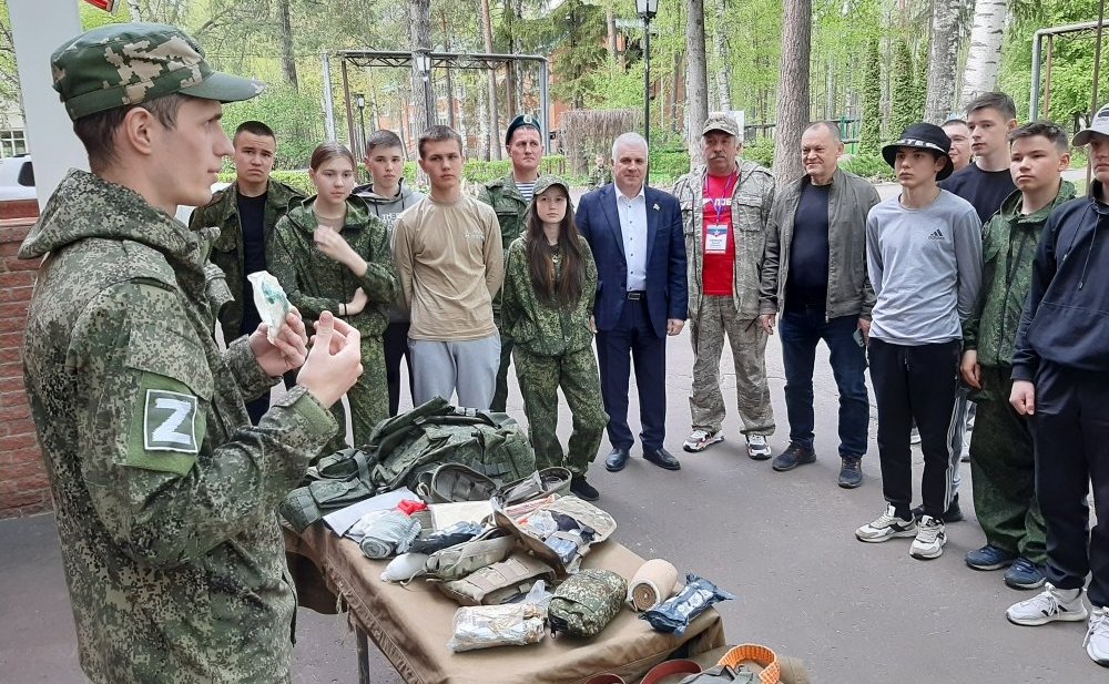Сергей Мартынов встретился с участниками военно-спортивной игры «Победа» в Марий Эл