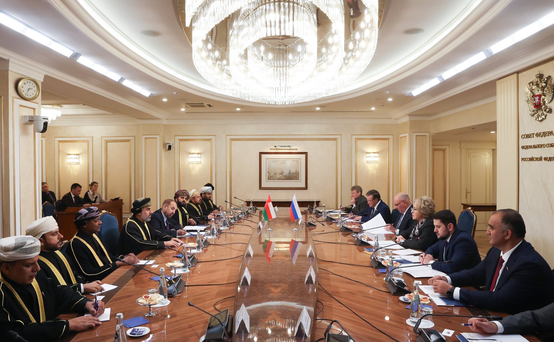 Валентина Матвиенко провела встречу с Председателем Консультативного Совета Султаната Оман шейхом Халедом Бен Хилялем Аль-Маавали