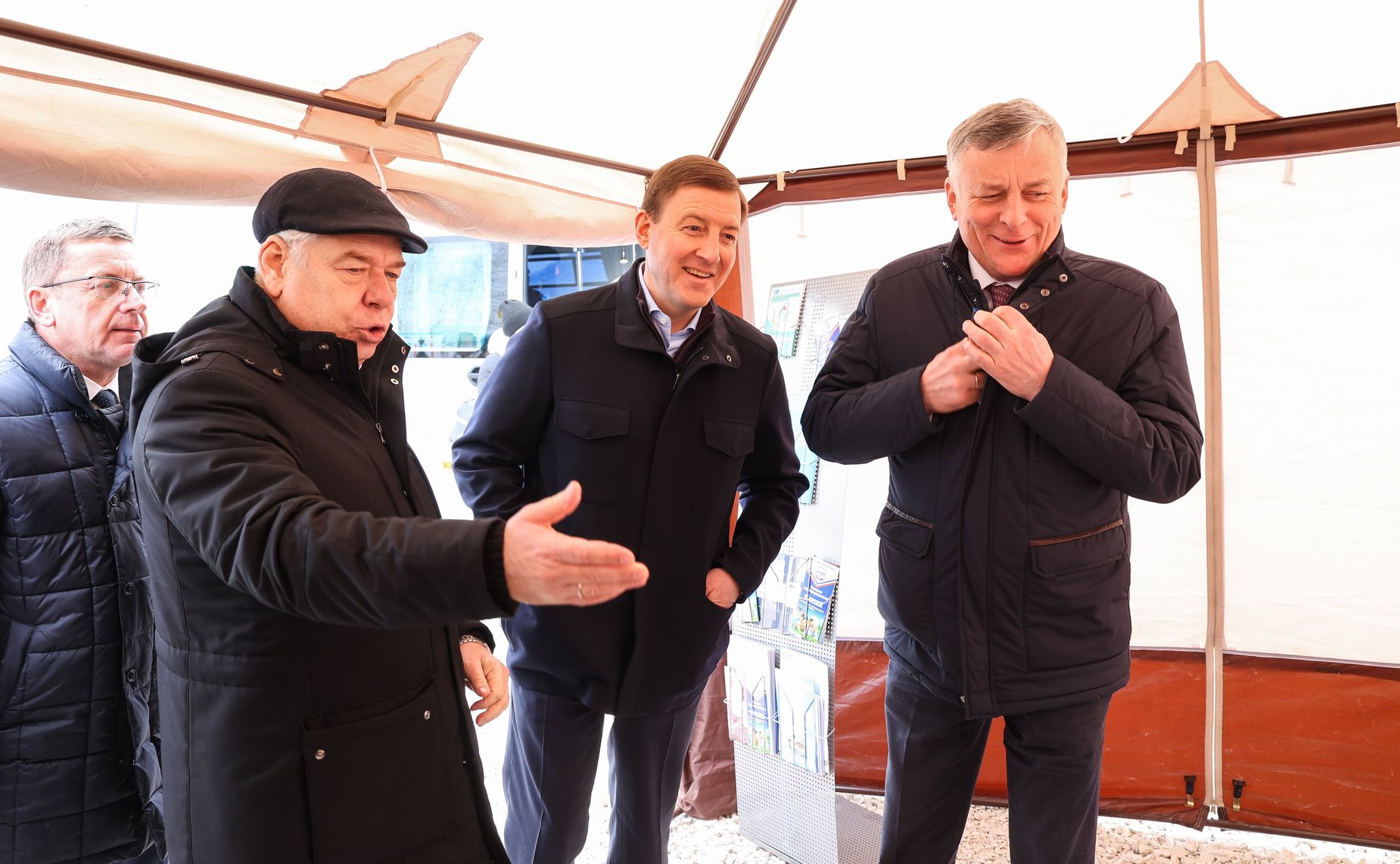 Первый заместитель Председателя Совета Федерации Андрей Турчак посетил Щекинский район Тульской области и принял участие в торжественных мероприятиях по пуску газа в рамках программы социальной газификации домовладений