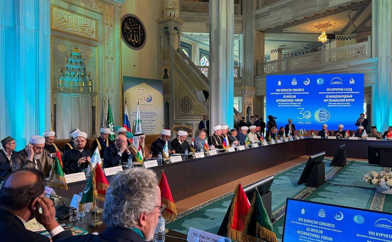 Айрат Гибатдинов посетил VIII Курултай-съезд Духовного управления мусульман РФ и XX Международный мусульманский форум