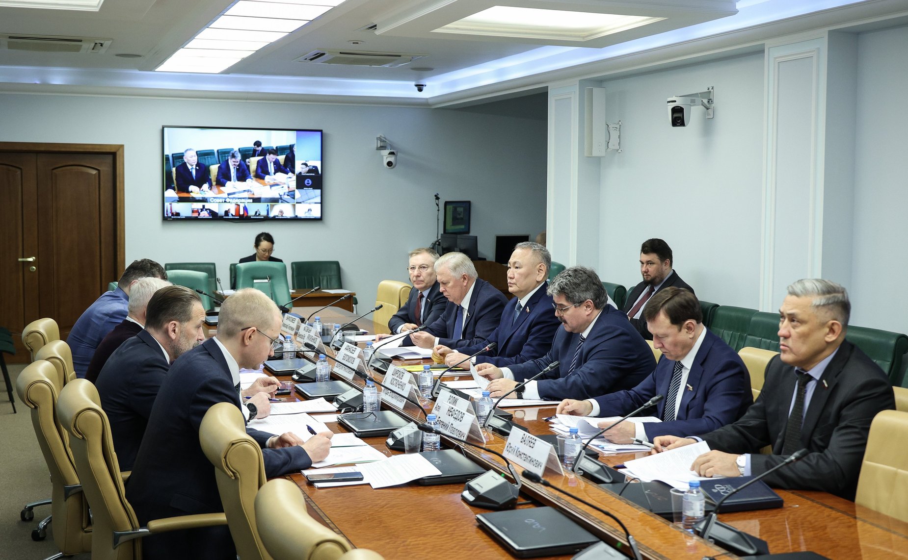 Совещание на тему «О приоритетных направлениях развития дорожного хозяйства в Дальневосточном федеральном округе»