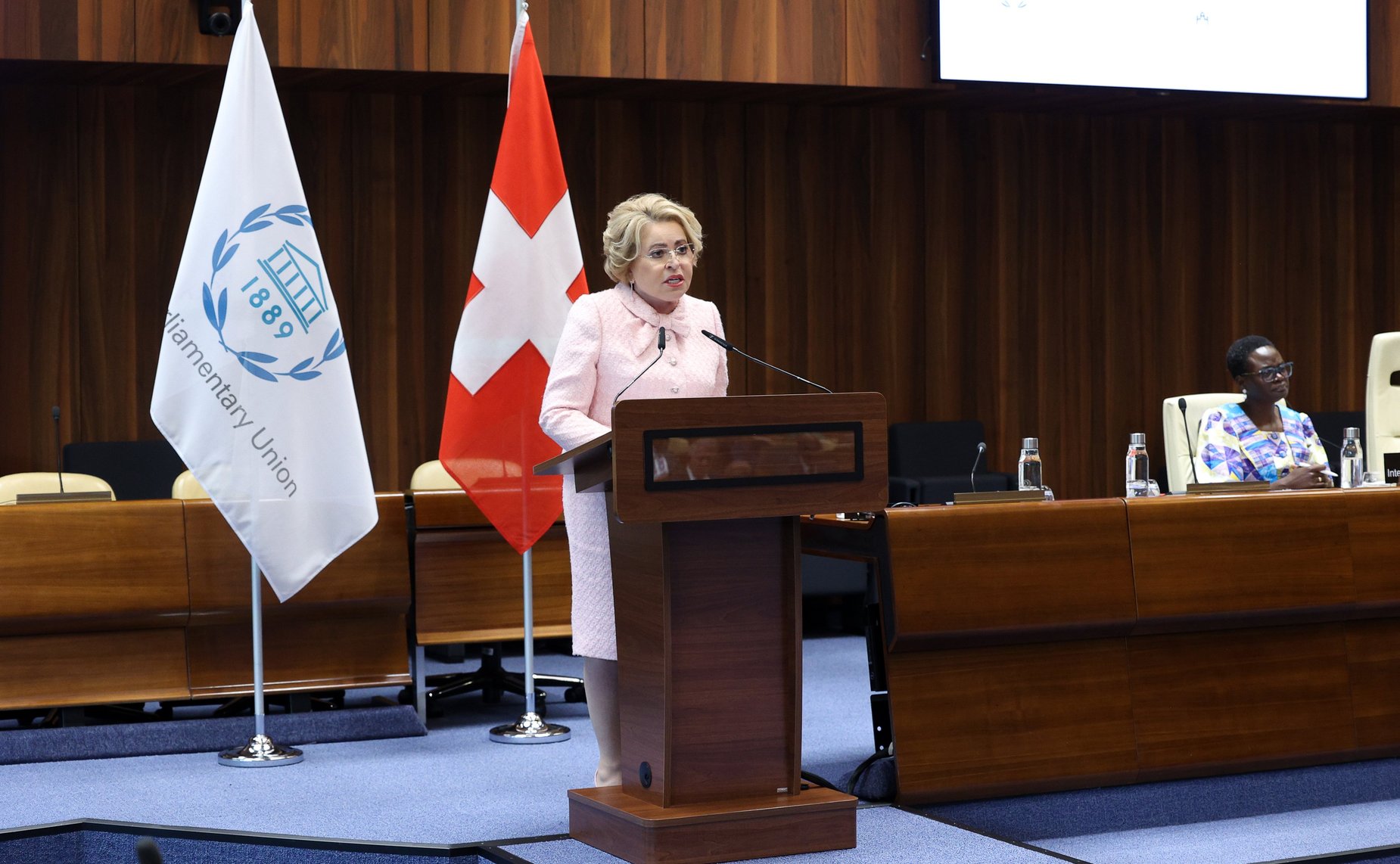 15-й Саммит женщин – председателей парламентов. Сессия 1 «Женщины, мир и безопасность 25 лет спустя: сохраняющиеся проблемы и движение вперед»