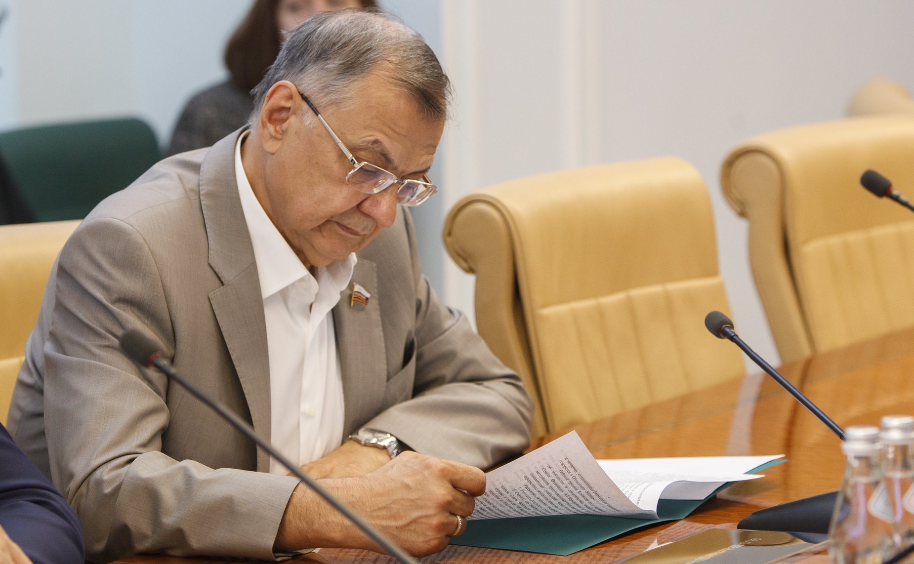 Заседание комиссия СФ по контролю за достоверностью сведений о доходах сенаторов - 2 Жиряков