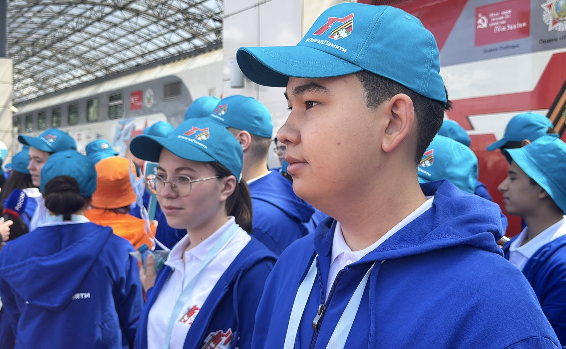 Торжественная встреча участников проекта «Поезд памяти» (фото СенатИнформ)