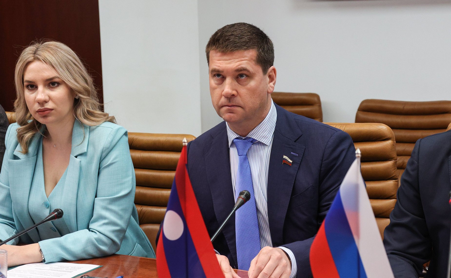 Первый заместитель председателя Комитета СФ по социальной политике Александр Варфоломеев провел встречу членов Палаты молодых законодателей с молодыми парламентариями Лаосской Народно-Демократической Республики