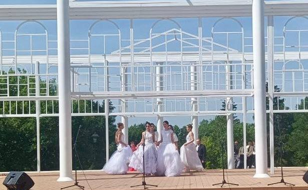 Сергей Рябухин в ходе поездки в регион принял участие в 57-м Всероссийском Пушкинском празднике поэзии в с. Языково Карсунского района