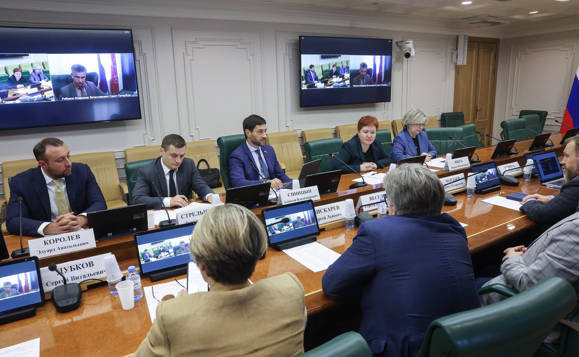 Круглый стол Комитета СФ по экономической политике «Рекламный рынок в субъектах РФ: состояние, тенденции развития, особенности законодательного регулирования»