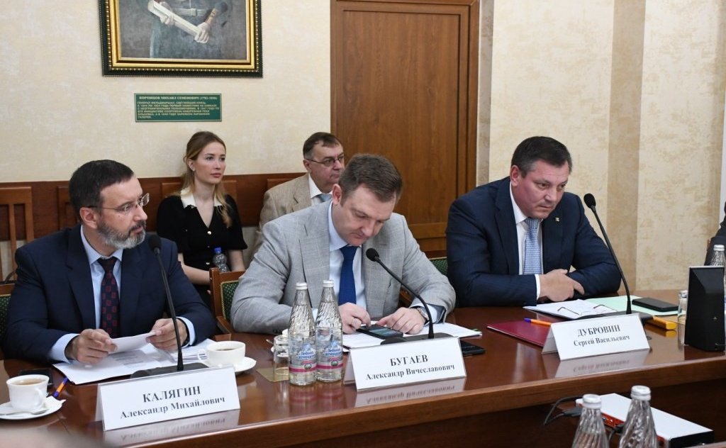 Заместитель председателя Комитета СФ по социальной политике Мохмад Ахмадов провел выездное совещание по вопросу мониторинга реализации положений Федерального закона, направленного на гармонизацию законодательства о спорте