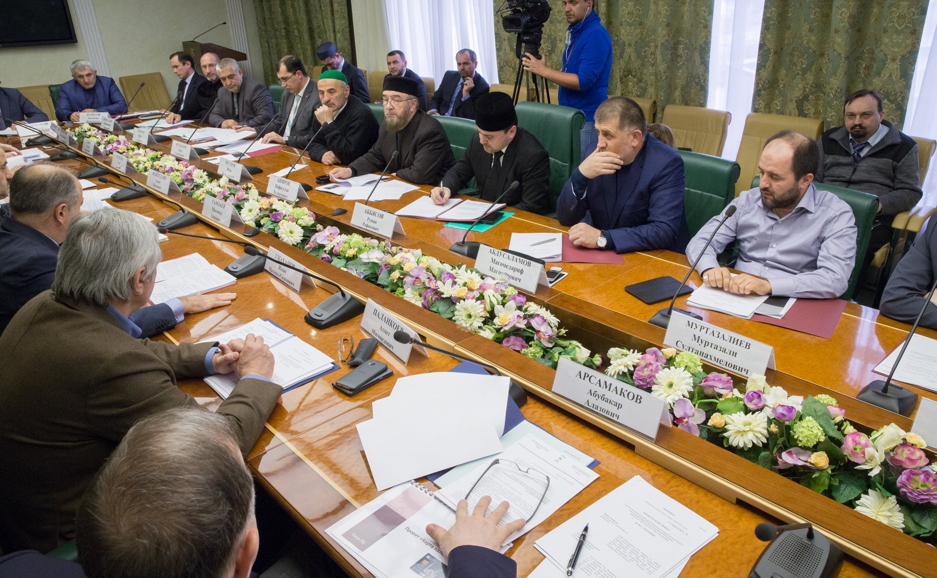 Заместитель Председателя Совета Федерации Ильяс Умаханов провел совещание по подготовке к сезону хаджа 2015 года