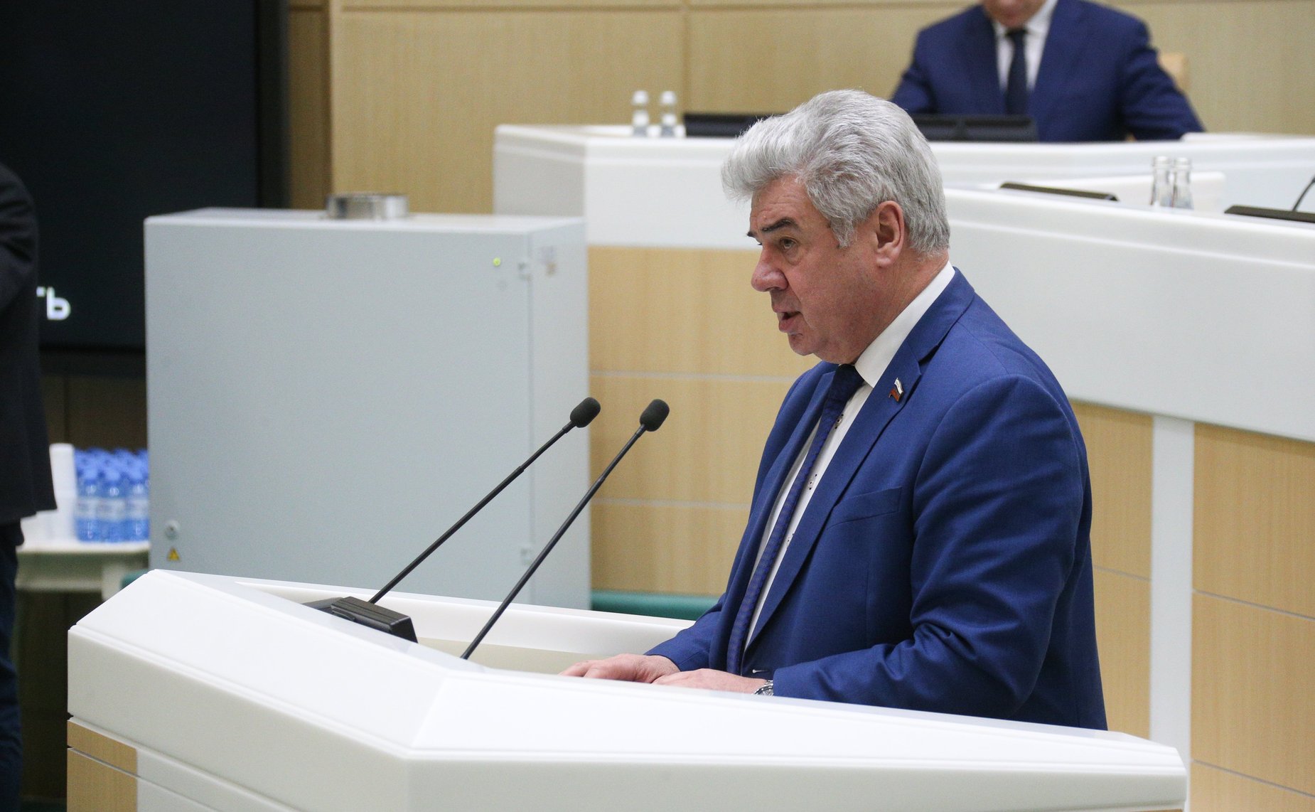 Виктор Бондарев