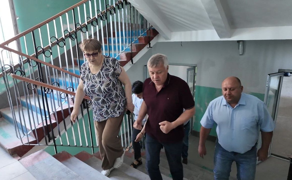 Сергей Михайлов в рамках рабочей поездки проверил ход строительных работ в образовательных организациях Забайкальского края