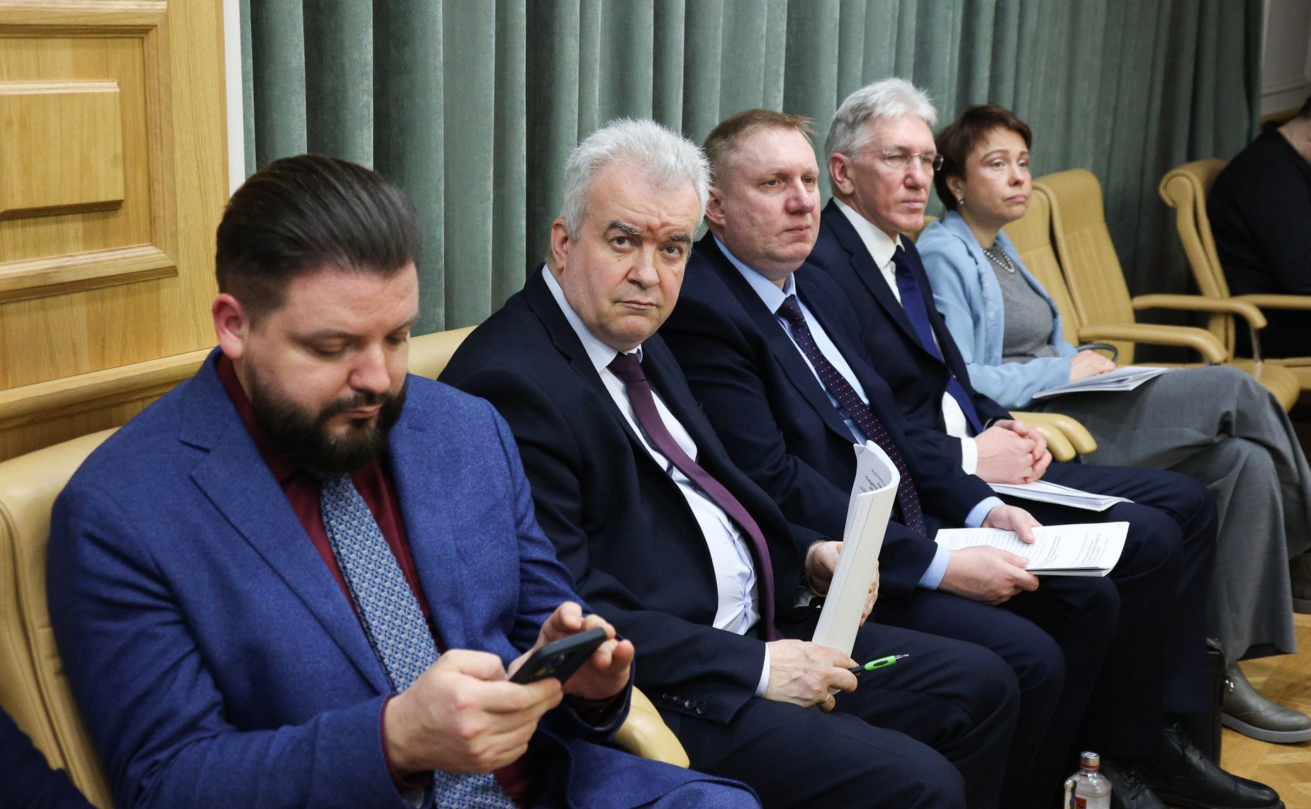 Парламентские слушания на тему «Вопросы повышения эффективности управления многоквартирными домами: основные подходы и предложения»