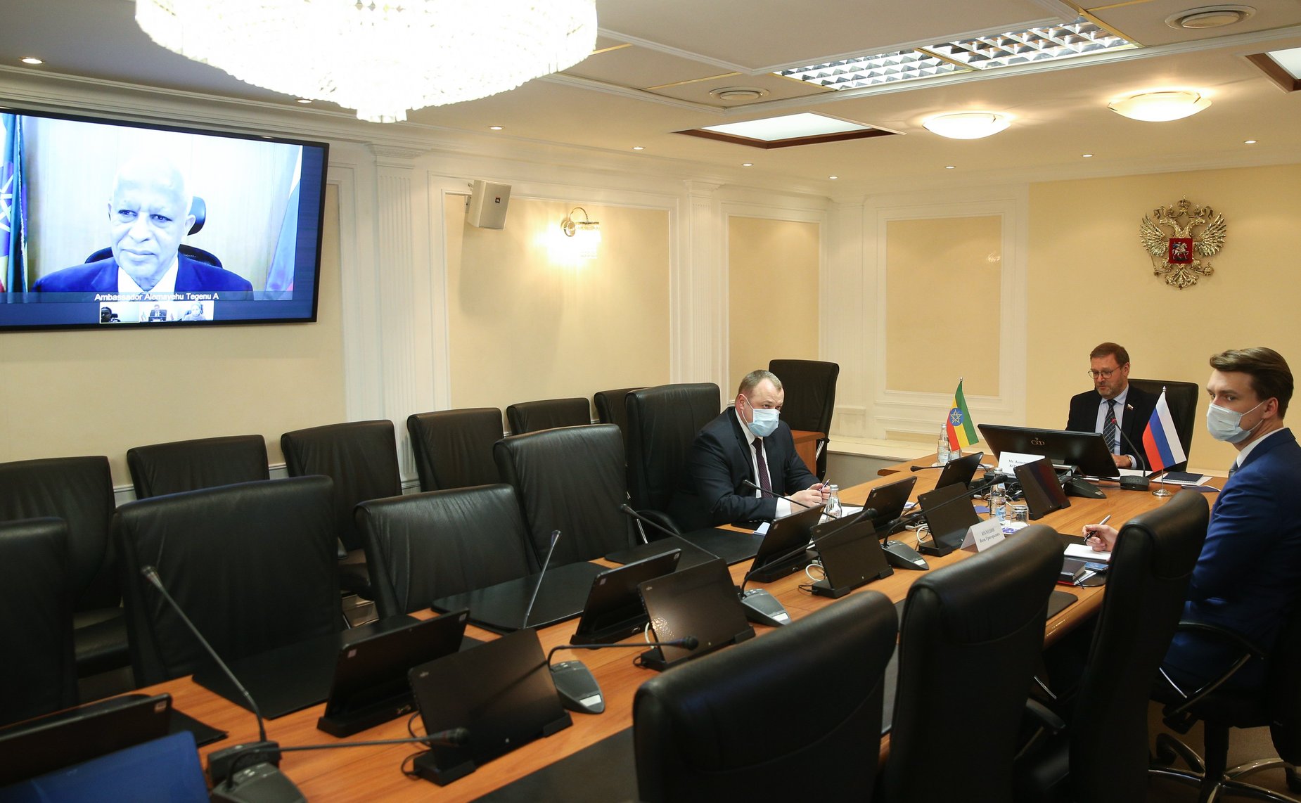 Встреча Константина Косачева с Чрезвычайным и Полномочным Послом Федеративной Демократической Республики Эфиопия в Российской Федерации Алемайеху Тегену