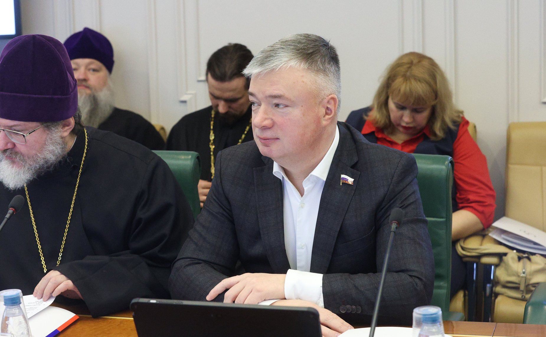 Круглый стол «Становление современной общественно-государственной модели воспитания гражданина и патриота (анализ опыта взаимодействия государственных и религиозных институтов)» (в рамках XIV Рождественских парламентских встреч)