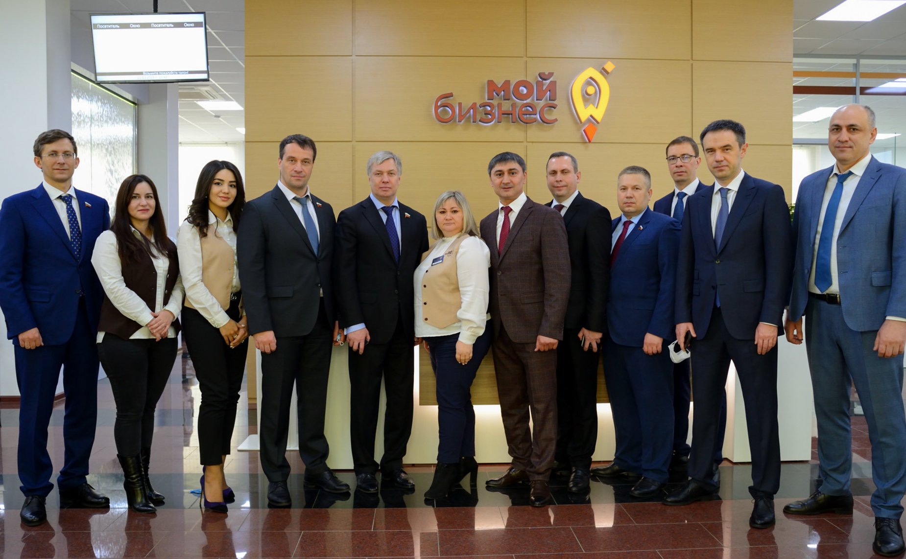 Сенаторы РФ посетили Центр поддержки малого и среднего предпринимательства «Мой бизнес»