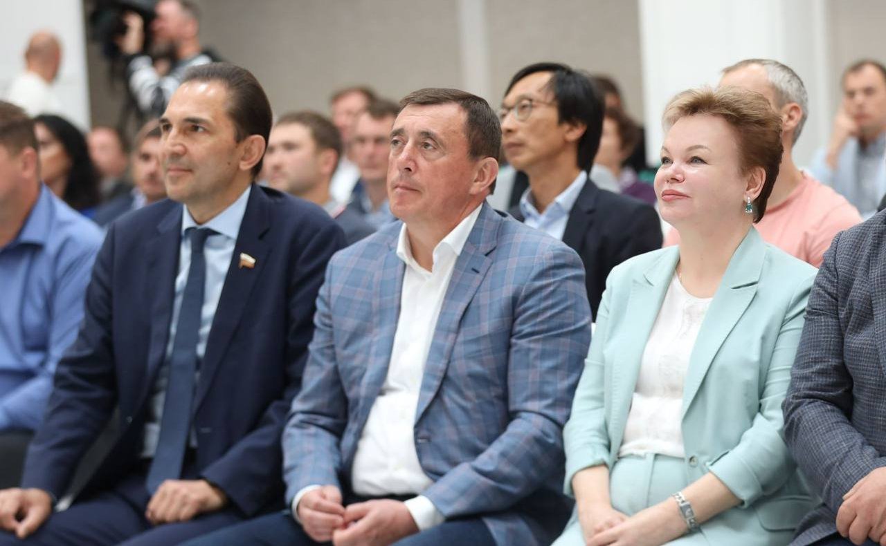 Андрей Хапочкин принял участие в торжественном мероприятии, посвященном Дню работников строительной отрасли