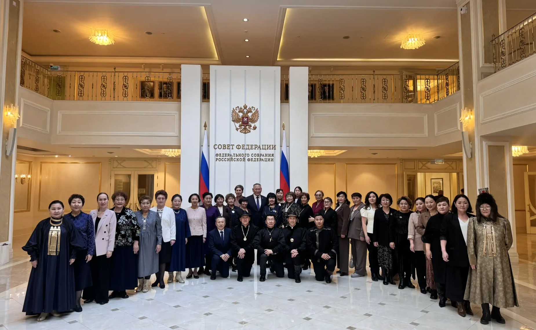 Сахамин Афанасьев встретился с представителями объединения «Мир женщин Севера»