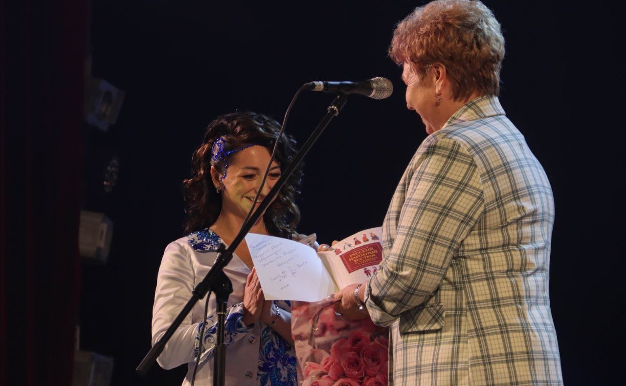 Ольга Бас приняла участие в мероприятии «Русский стиль» ЛНР