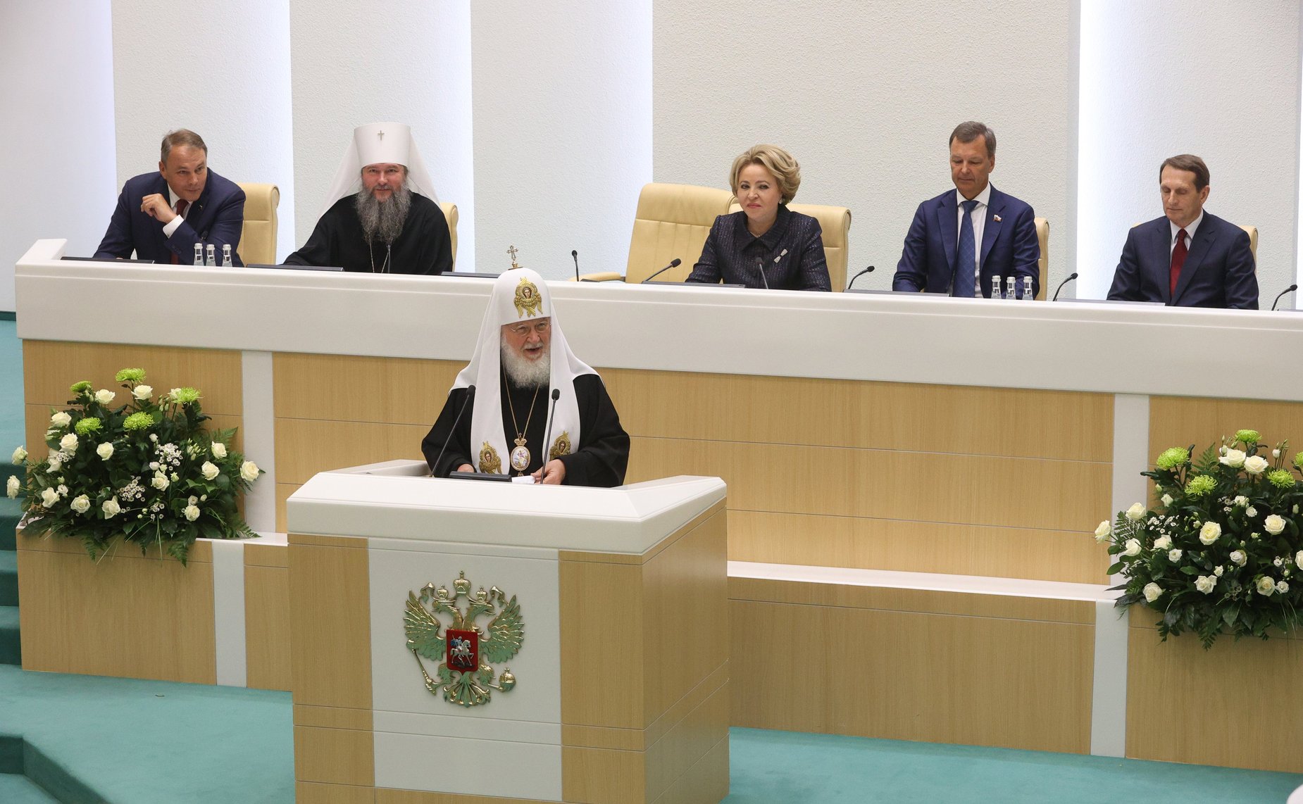 Пленарное заседание Х Парламентских встреч в рамках ХХХ Международных образовательных чтений «К 350-летию со дня рождения Петра I: секулярный мир и религиозность»