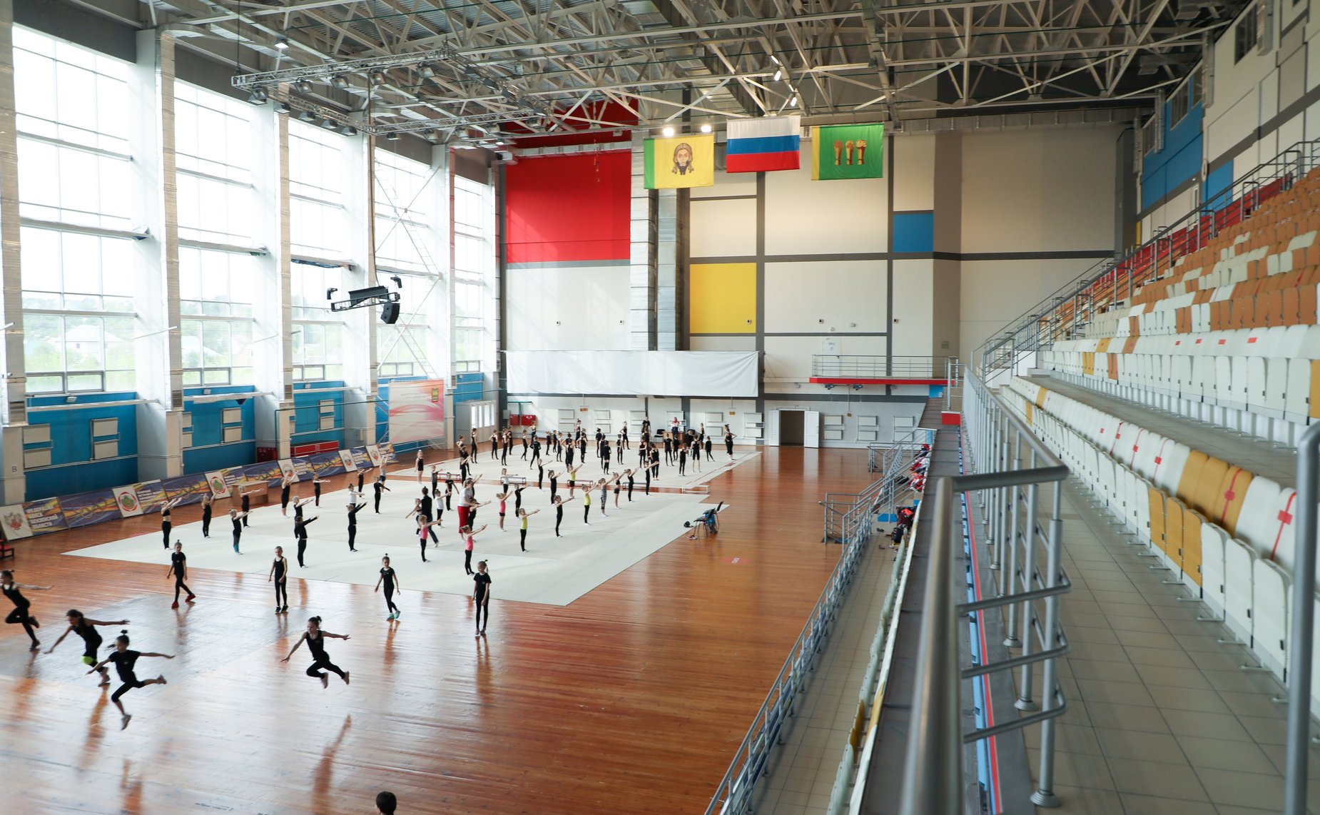 Сенаторы посетили Дворец единоборств «Воейков»