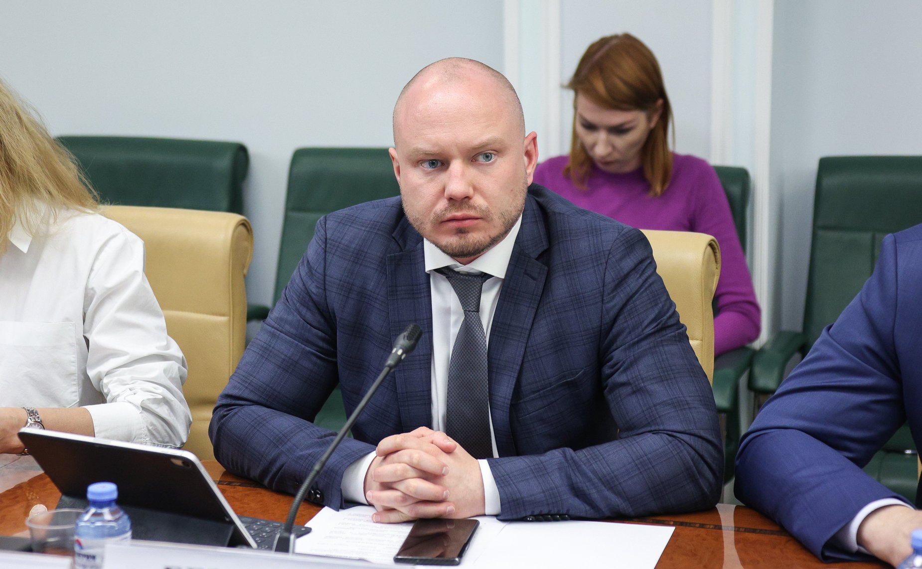 Круглый стол на тему «О стимулировании экспорта российской высокотехнологичной продукции и отечественных ИТ-решений»