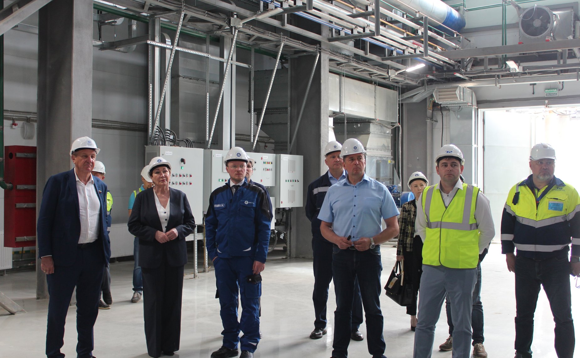 Елена Перминова и Сергей Муратов — в рамках работы в регионе побывали в производственно-техническом комплексе «Щучье»