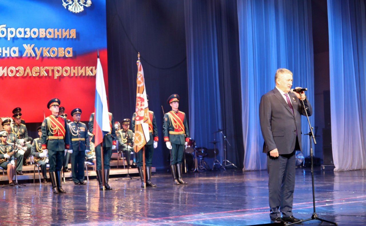 Заместитель Председателя Совета Федерации Юрий Воробьев принял участие в мероприятиях, посвященных 67-й годовщине со дня образования Военного ордена Жукова университета радиоэлектроники