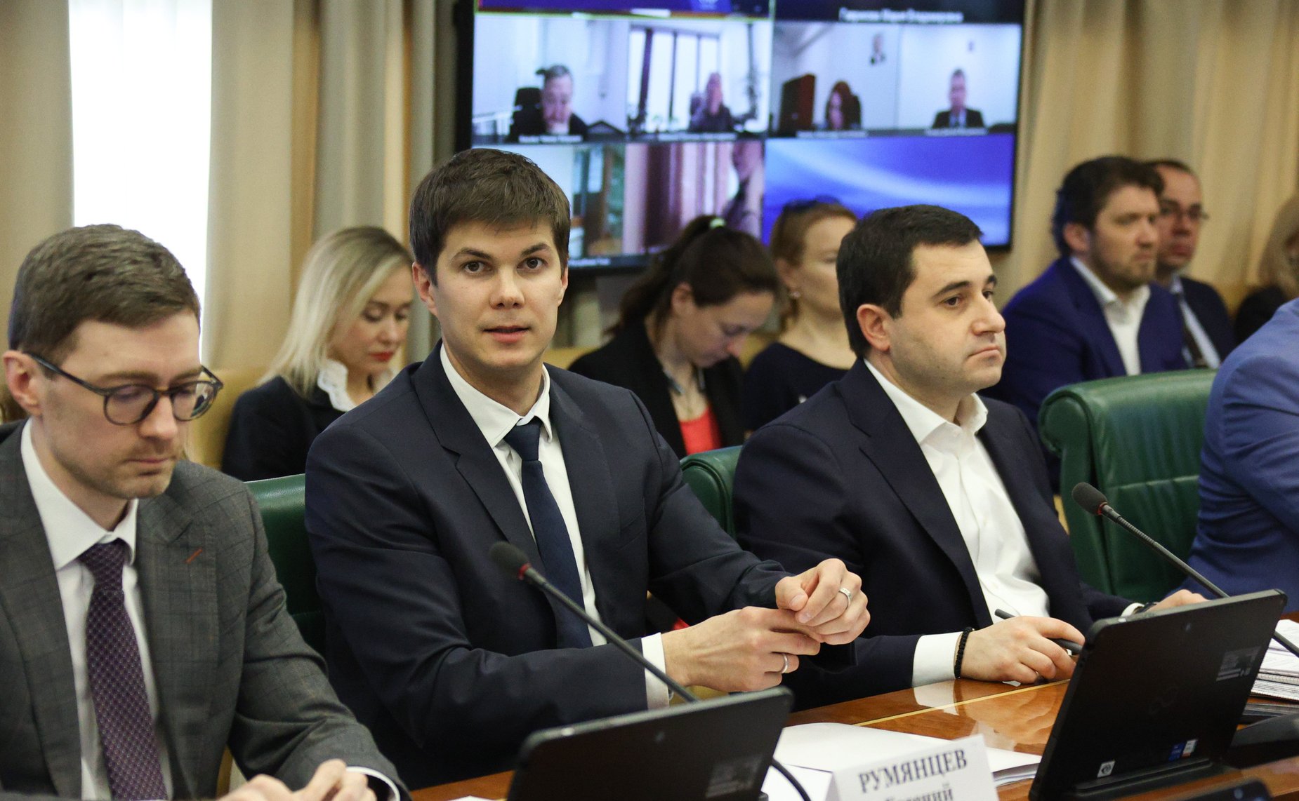 Круглый стол Комитета СФ по бюджету и финансовым рынкам совместно с Комитетом СФ по федеративному устройству, региональной политике, МСУ и делам Севера