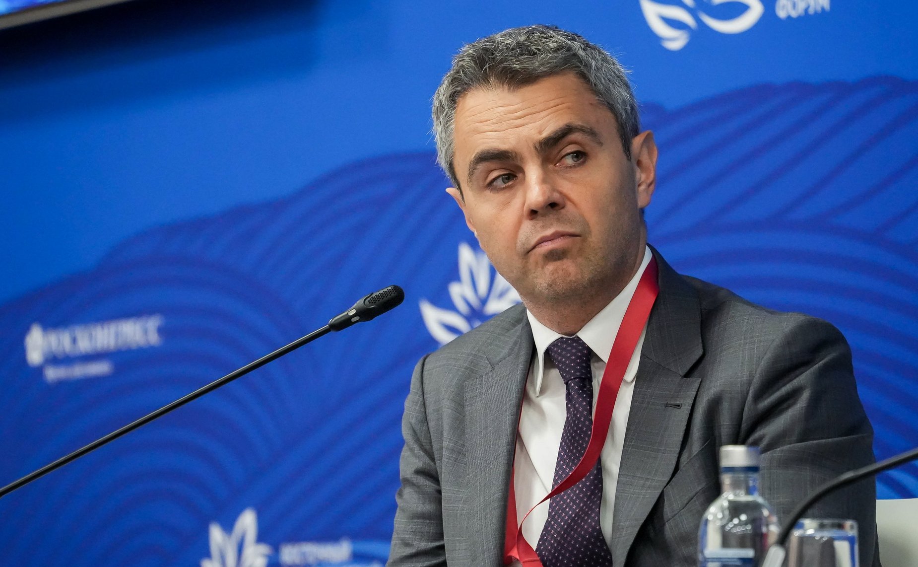 Сессия «Роль Сибири в развороте на Восток – как использовать дальневосточный опыт?». Сенаторы принимают участие в VIII Восточном экономическом форуме