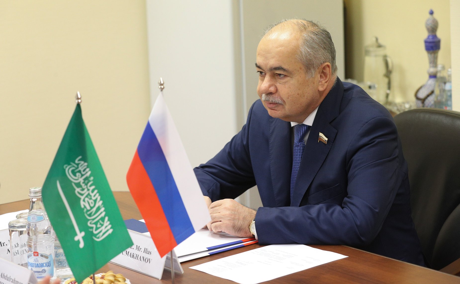 Встреча Ильяса Умаханова с Чрезвычайным и Полномочным Послом Королевства Саудовская Аравия в Российской Федерации Абдулрахманом Аль-Ахмедом