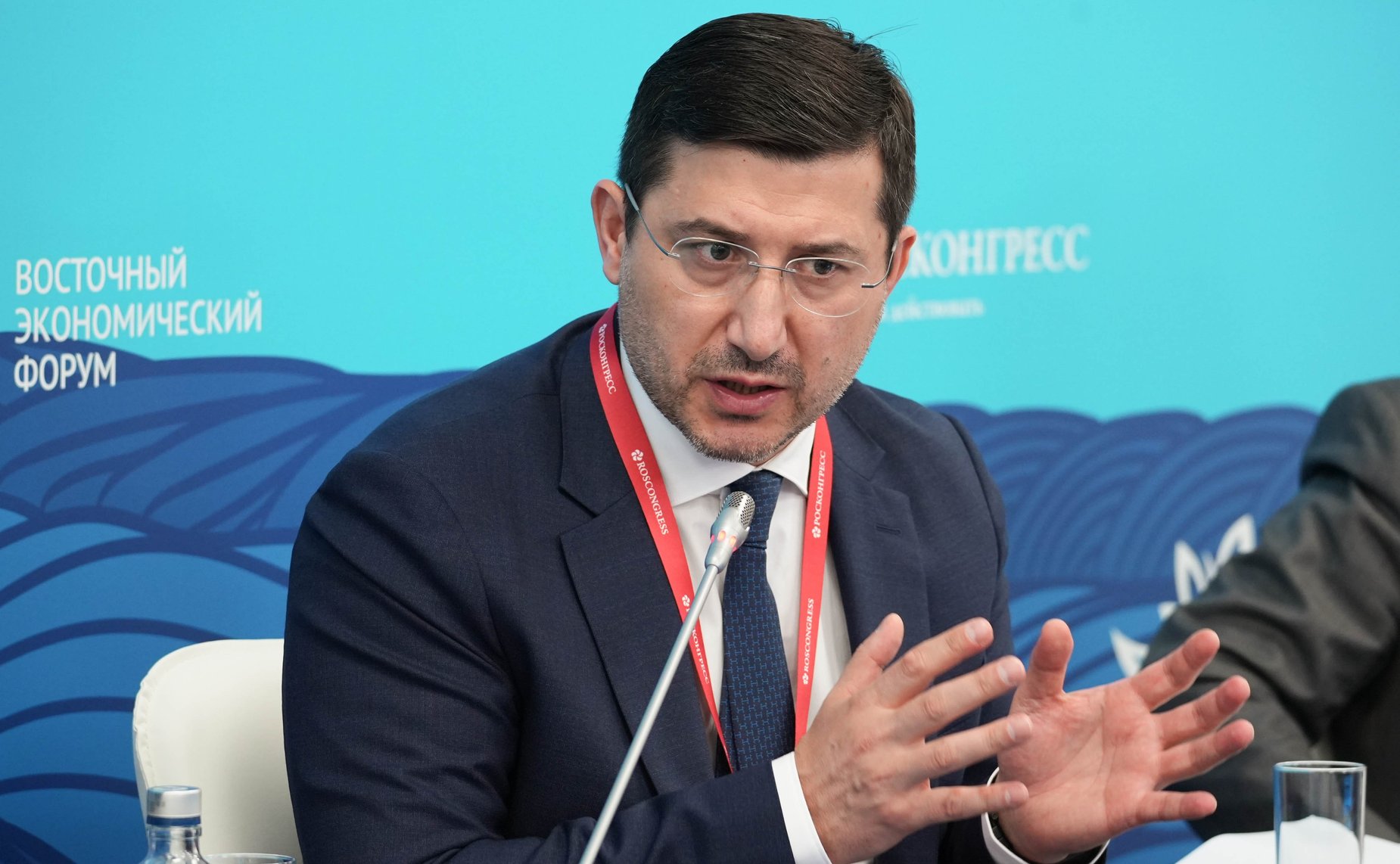 Сессия «Сохранить планету. Роль Дальнего Востока». Сенаторы принимают участие в VIII Восточном экономическом форуме