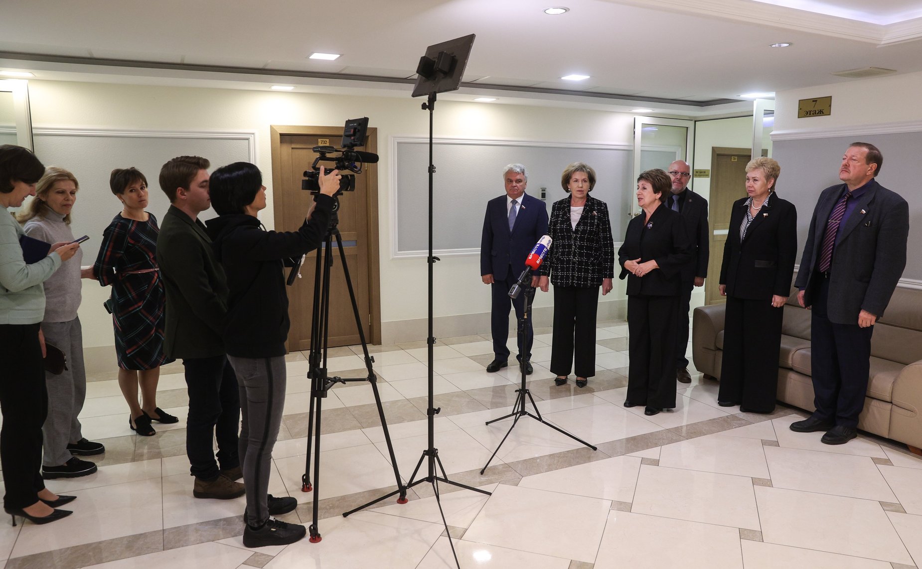 Открытие в Совете Федерации фотовыставки «Кадеты – гордость России»