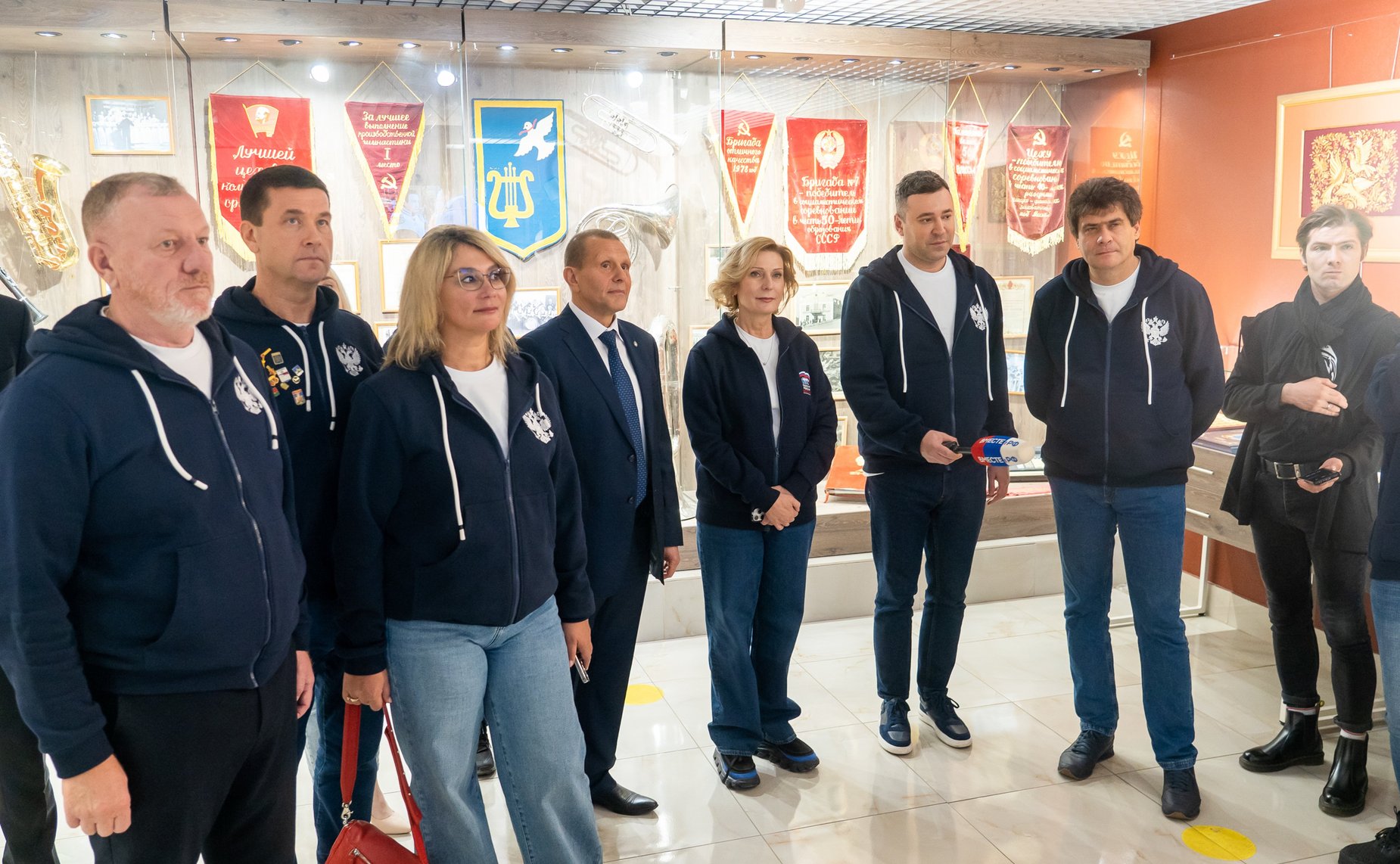 Сенаторы РФ посетили музей «Золотного шитья» (г. Торжок) и обсудили вопросы сохранения и развития народных художественных промыслов