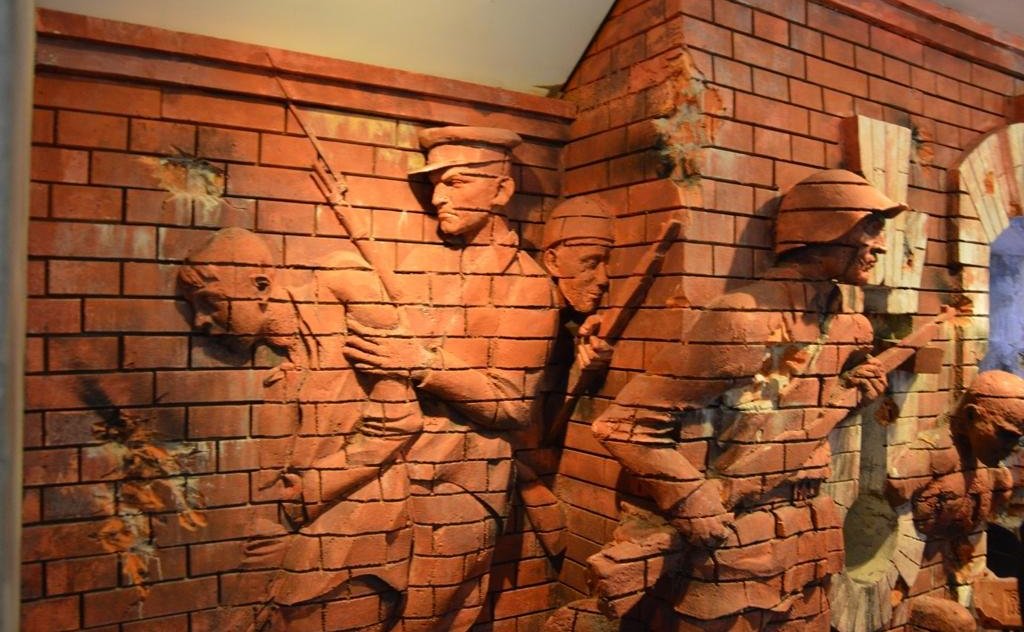 Сенаторы посетили выставку «Поезд Победы» в Мурманске