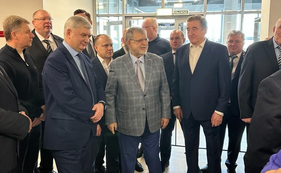 Сенаторы РФ приняли участие в церемонии открытия Дворца спорта имени В. Меркулова в Воронеже