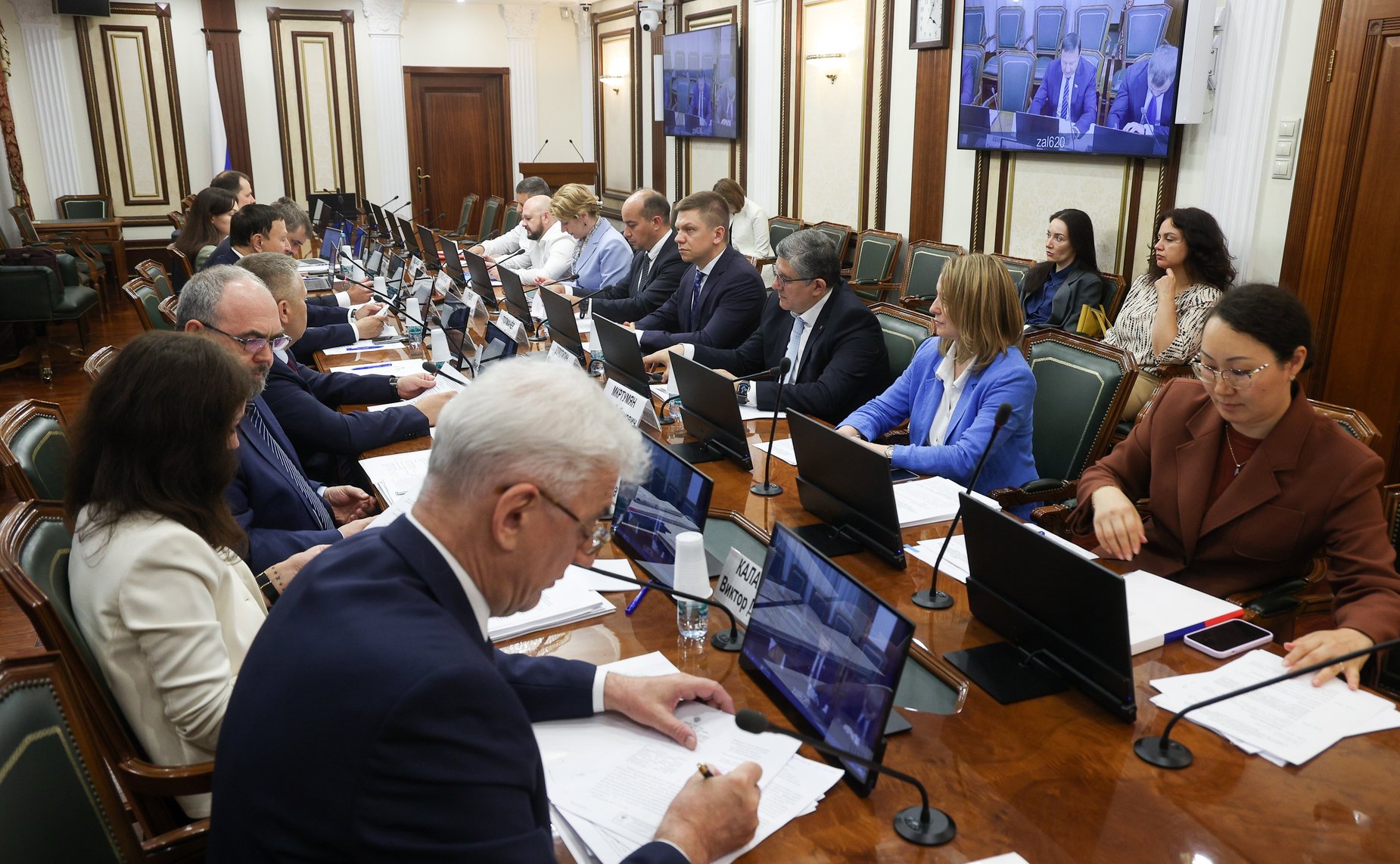 Заседание рабочей группы по внесению в Правительство Российской Федерации предложений по проекту федерального закона о едином преференциальном режиме Дальнего Востока и Арктики