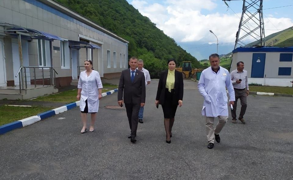 Мухарбек Барахоев посетил Джейрахскую районную больницу