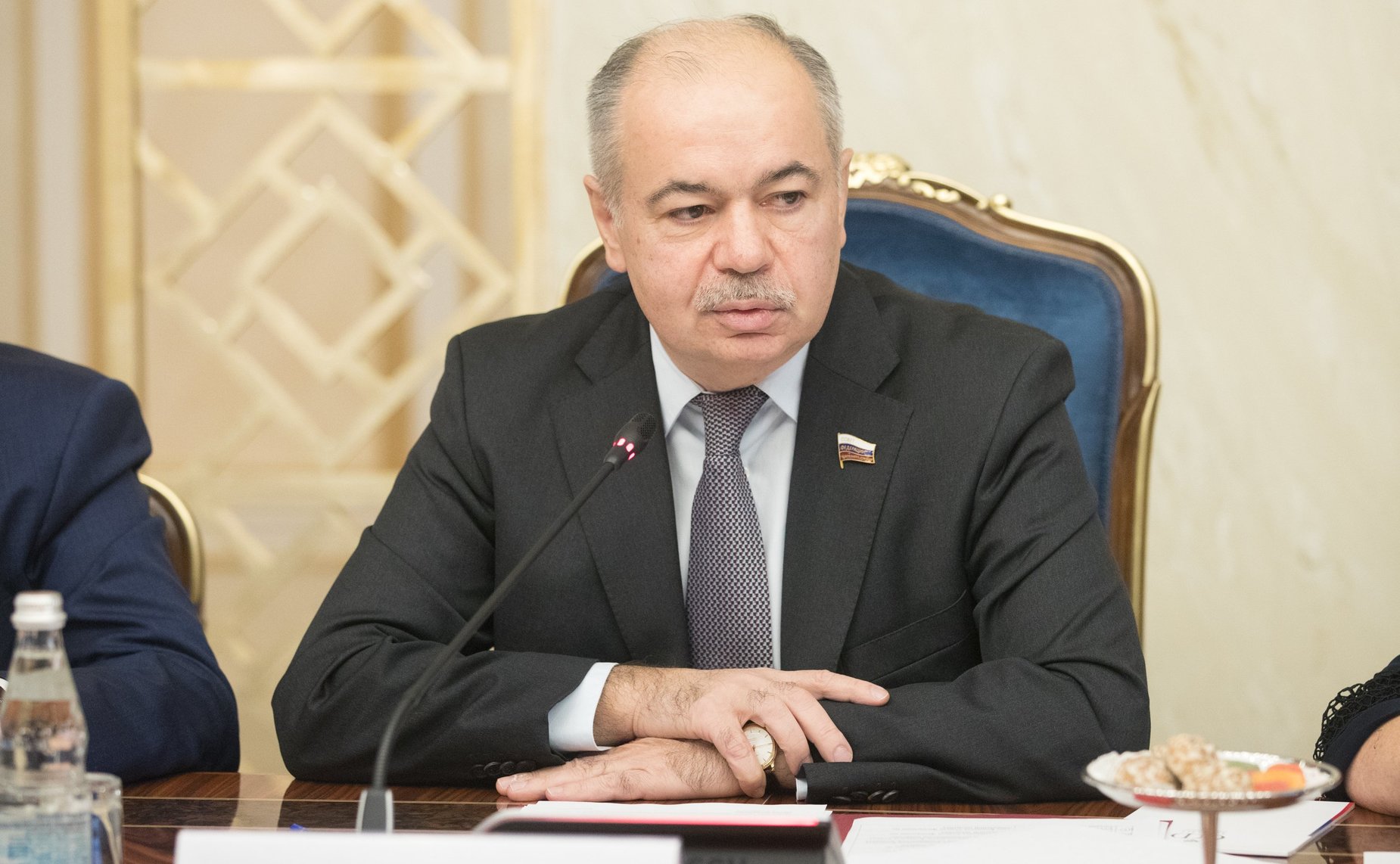 И. Умаханов