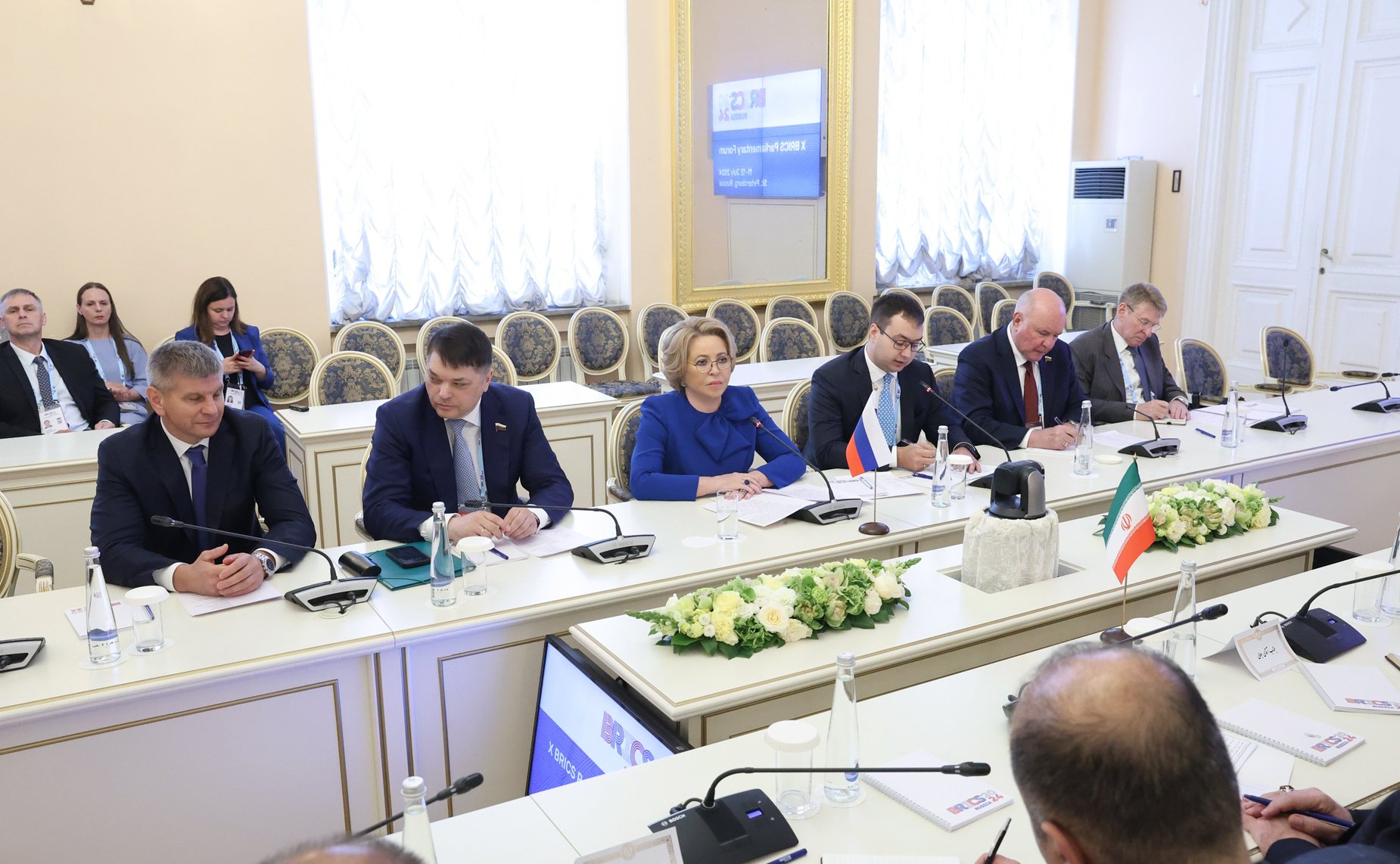Валентина Матвиенко провела встречу с Председателем Собрания Исламского Совета Исламской Республики Иран Мохаммадом Багером Галибафом
