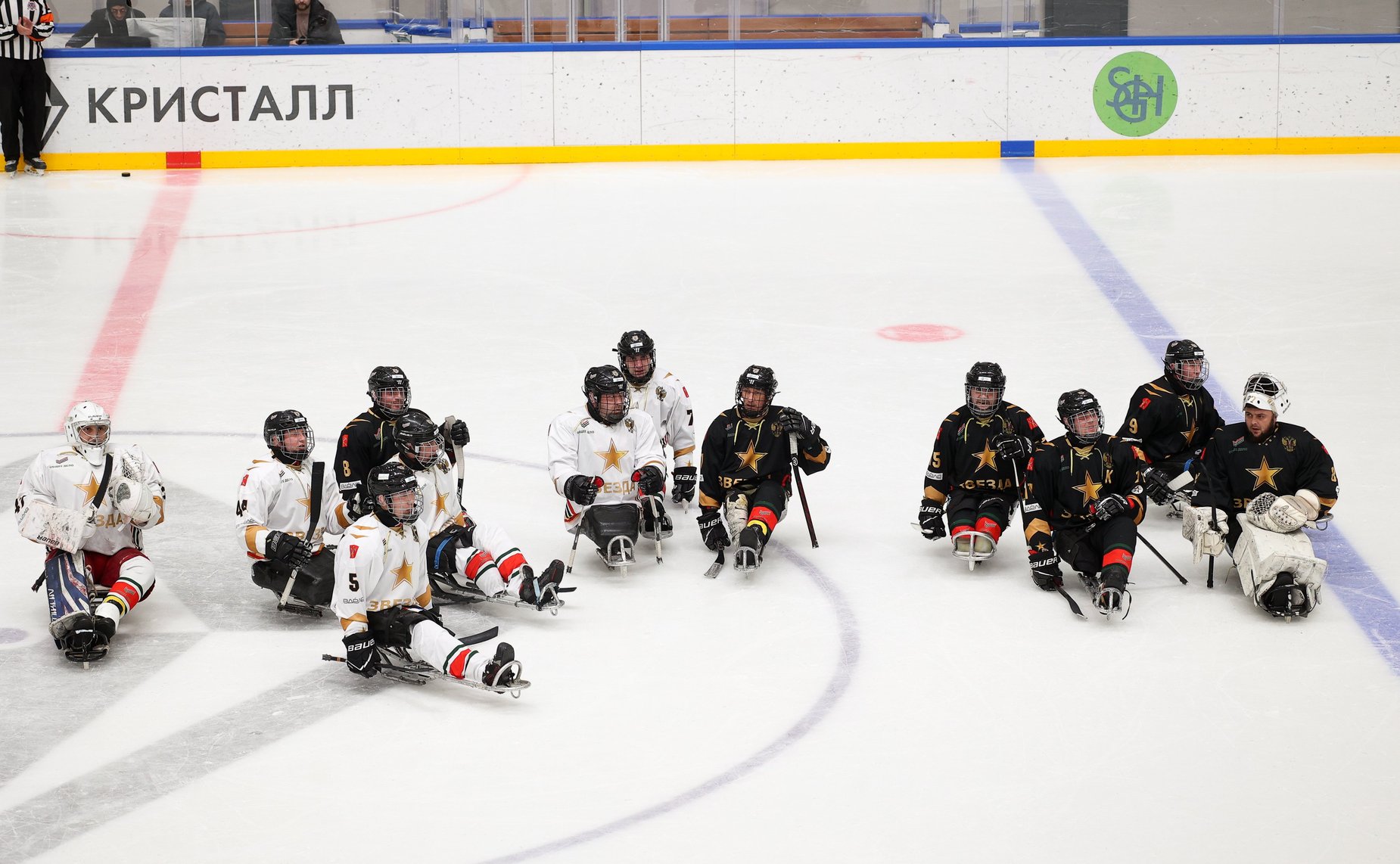 Валентина Матвиенко посетила тренировку команды по следж-хоккею из Санкт-Петербурга, в составе которой ветераны СВО