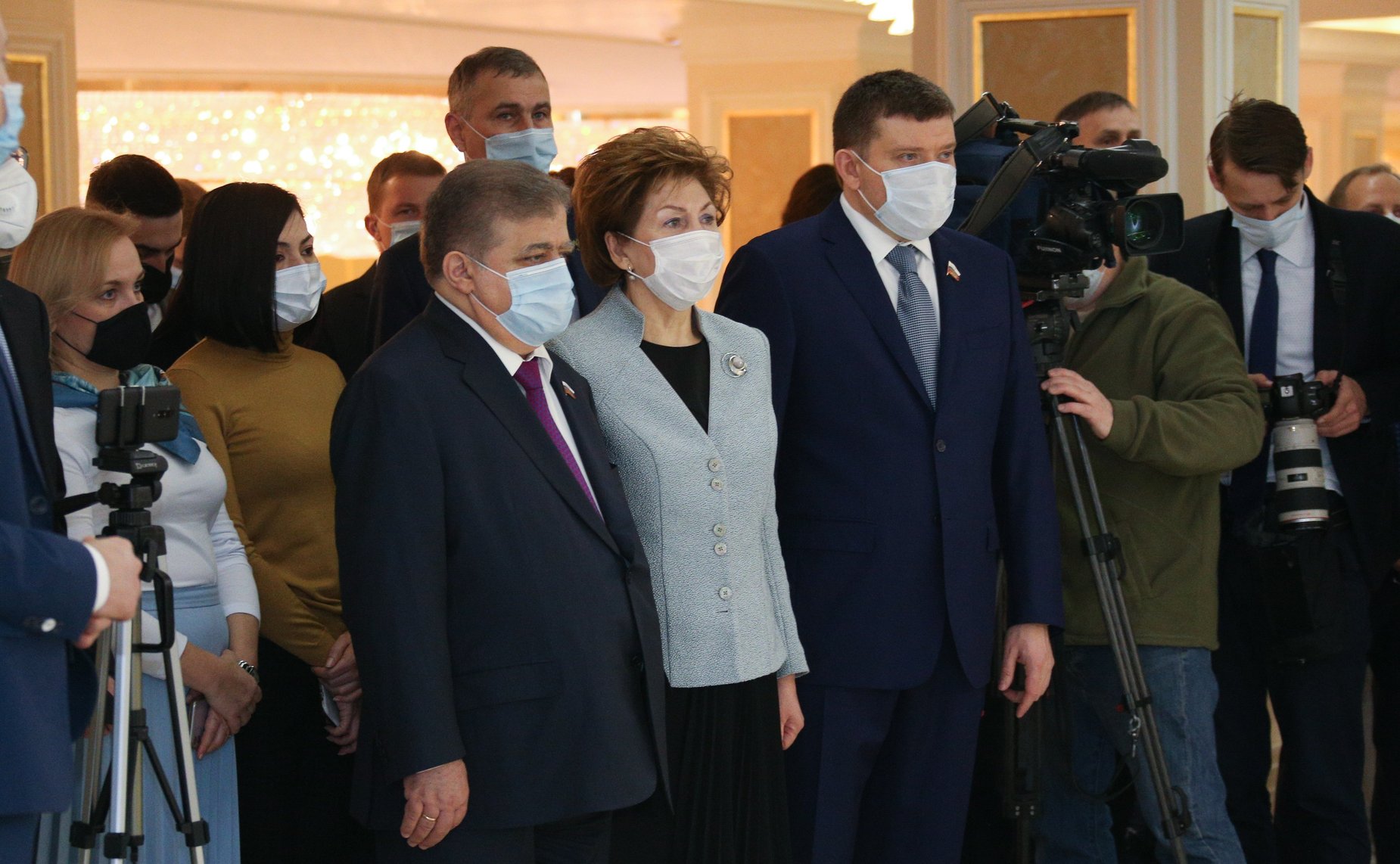 Открытие в Совете Федерации выставки «Лучи света: судьба женщины в годы Холокоста»