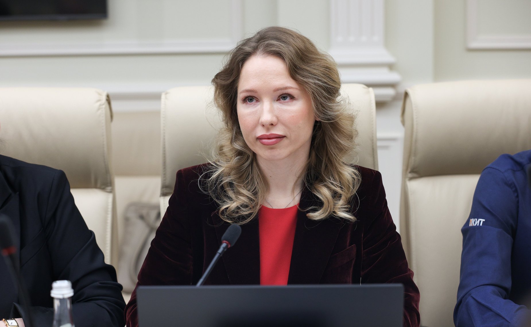 Заседание секции «Человеческий капитал как основной актив цифровой экономики» на тему «Синергия бизнеса и государства в развитии человеческого капитала цифровой экономики»