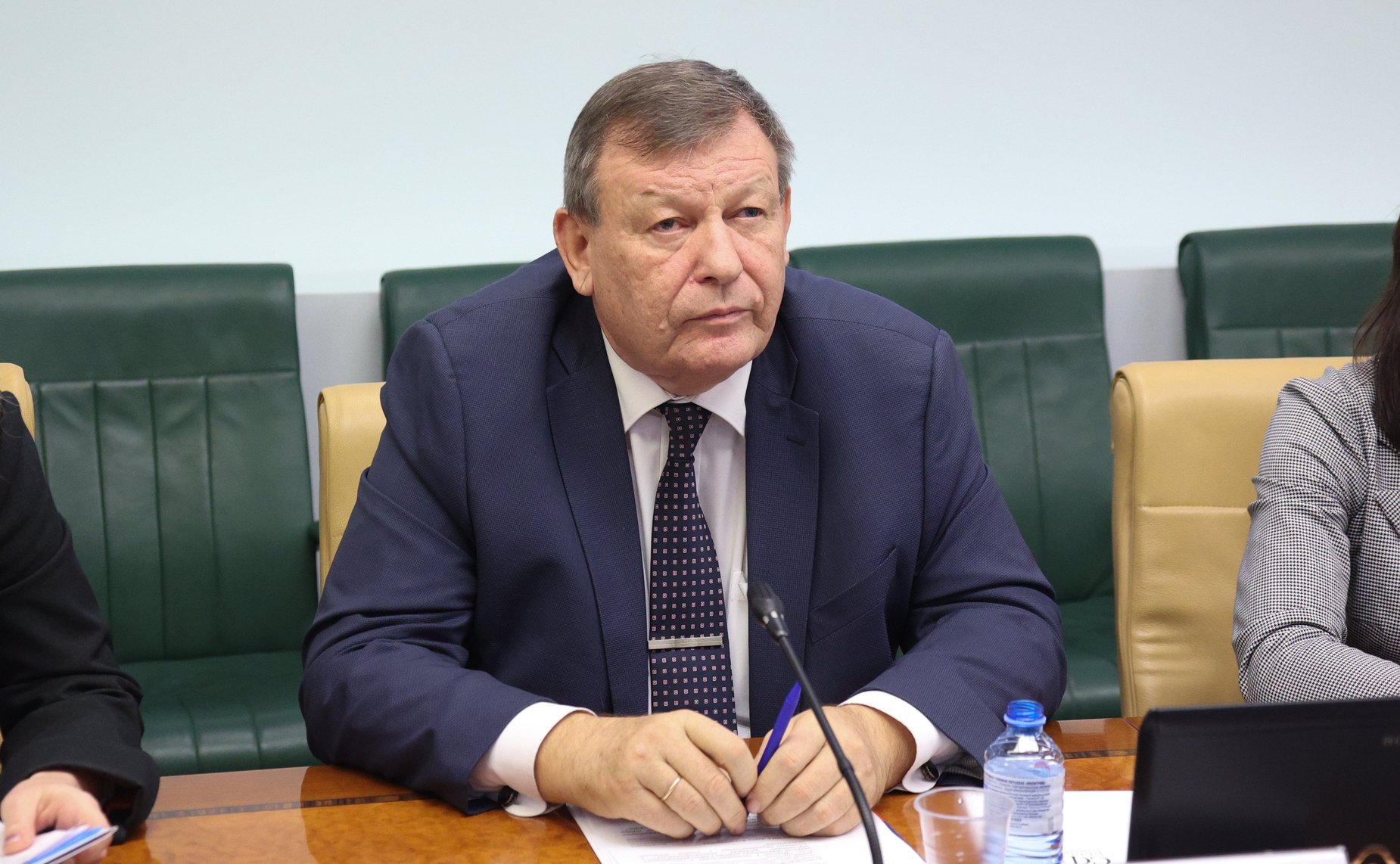 Круглый стола Комитета СФ по конституционному законодательству и государственному строительству «Актуальные проблемы разграничения уголовной и административной ответственности за незаконные действия, причиняющие вред атмосферному воздуху»