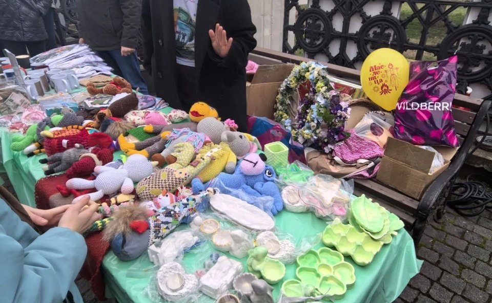 Екатерина Алтабаева приняла участие в благотворительной ярмарке на территории Свято-Владимирского собора – усыпальницы адмиралов